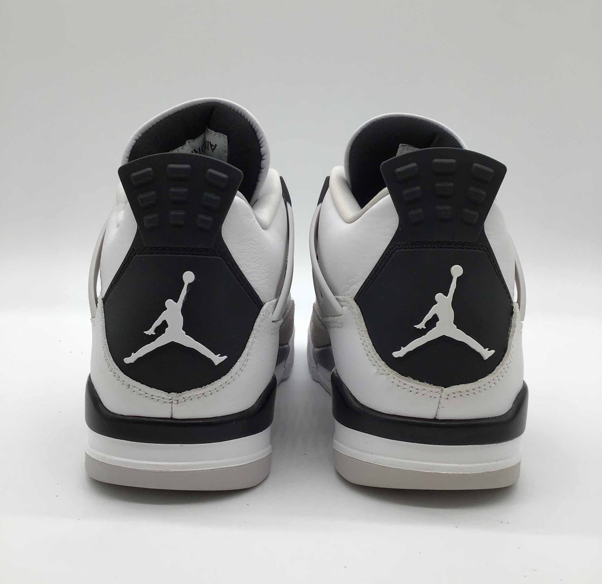 Jordan 4 Retro Military Black (Auténtica Reventa)
