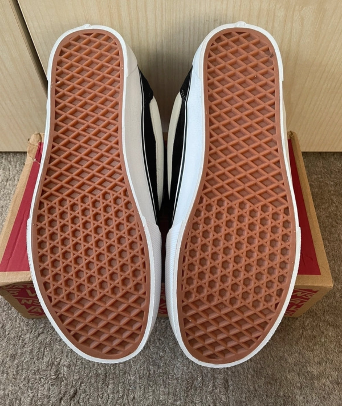 Vans Knu Skool Black White (Auténtica Reventa)