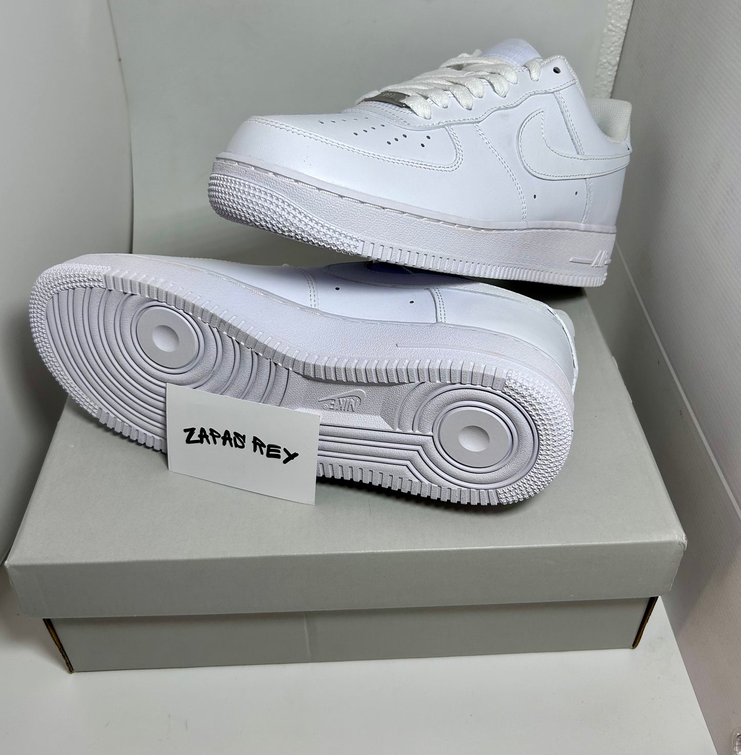 Nike Air Force 1 - Un Clásico Imprescindible (Auténtico)